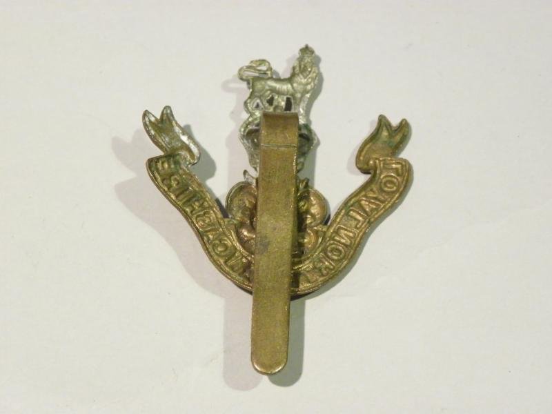 WW1 Era Loyal North Lancashire Regiment Cap Badge. — image 2
