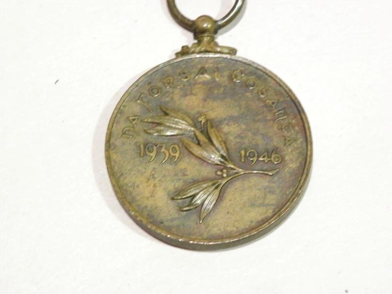 WW2 Irish Emergency Service Medal 1939-46 with Two Bars — image 5