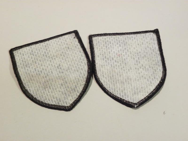 Pair 16 Air Assault Brigade Cloth Badges. — image 2