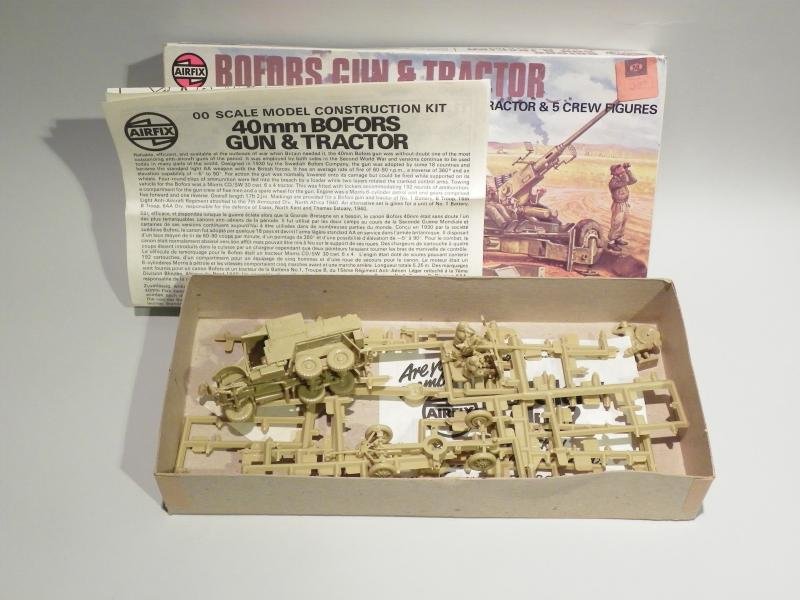 Vintage 1976 Airfix Bofors Gun & Tractor Boxed Model — image 2