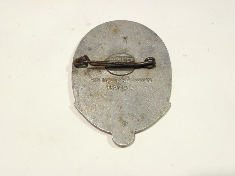 1935 German Workers Tinnie or Day Badge – Maker Marked — image 2