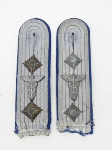 Pair Kriegsmarine Administration Officer's Shoulder Boards.