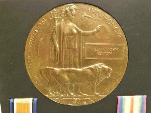 Death Plaque & Pair to Keynton Berks / Warwick Reg. 1st Day Casualty Amiens 1918. — image 2