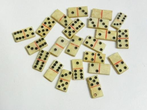 19thC Prisoner-Of-War Work Miniature Bone Dominoes — image 2