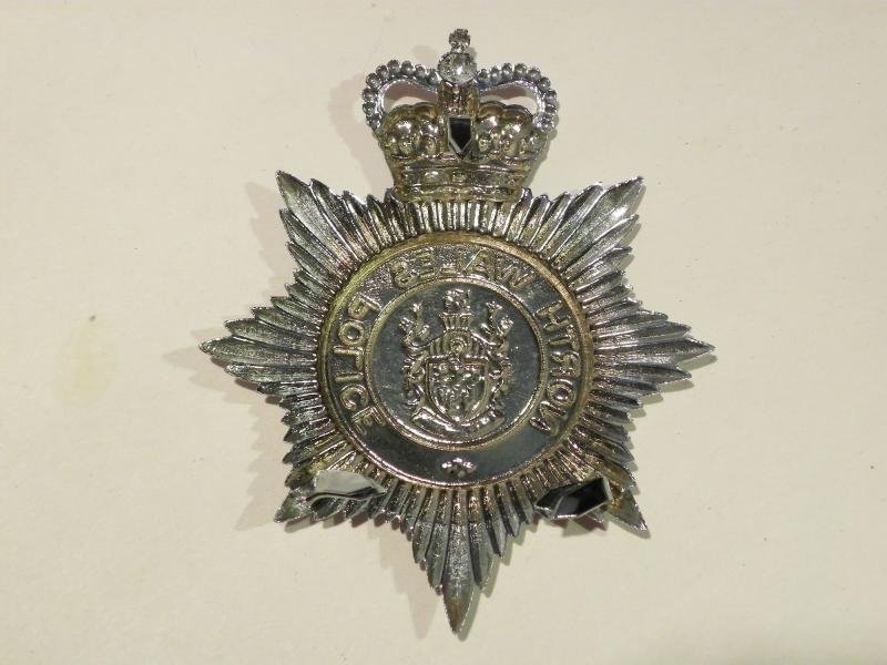 QEII Issue North Wales Police Helmet Badge — image 2