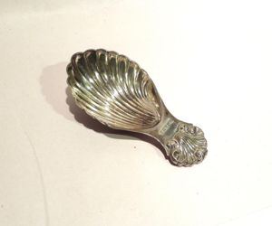 Hallmarked Silver Shell Shape Caddy Spoon
