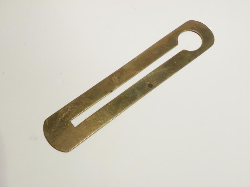 Scarce WW2 Brass Greatcoat Button Stick. — image 2