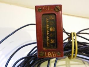 Rare WW2 Spitfire Oil Pressure Gauge.