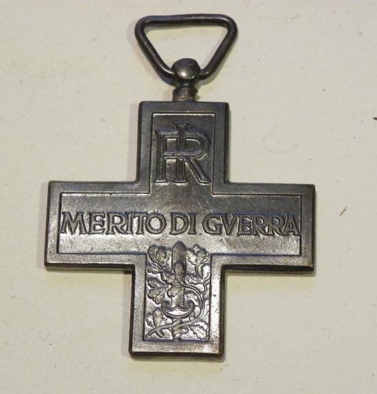 Post WW2 Italian War Merit Cross — image 2