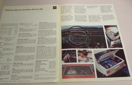 1970's Sales Brochure Volvo 144. — image 3