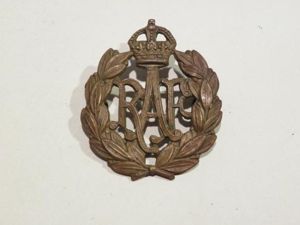 WW2 Era RAF Cap Badge.