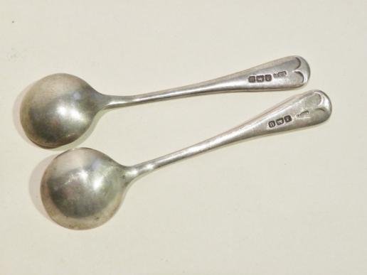 Good True Pair of Hallmarked Silver Salt Spoons – B'ham 1919 — image 2