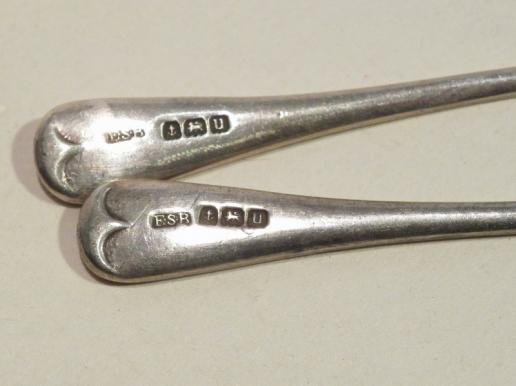 Good True Pair of Hallmarked Silver Salt Spoons – B'ham 1919 — image 3
