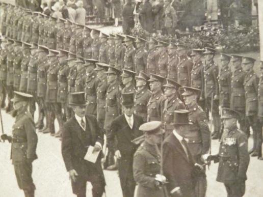 Superb Early WW1 Era Framed Photograph – Cheshire Regiment (king) — image 4