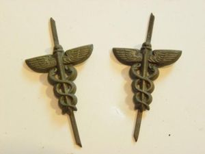 Pair Kriegsmarine Administration Officer's Shoulder Badges.