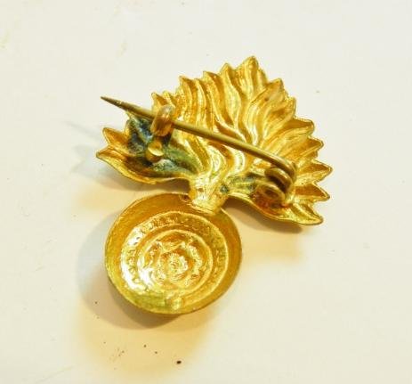 WW1 Royal Fusiliers Sweetheart Badge. — image 2