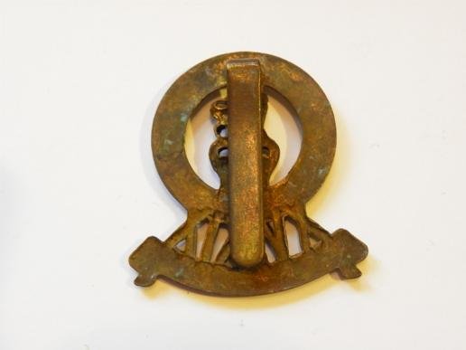 15th & 19th Hussars Cap & Shoulder Badges. — image 3