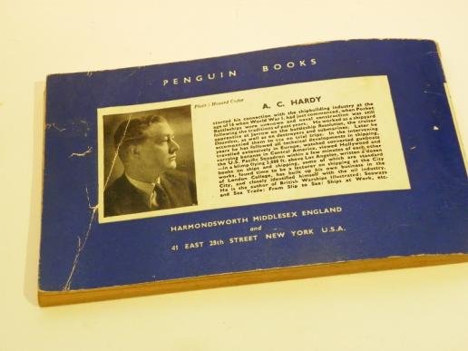 WW2 1940 Issue 'Warships at Work' Booklet — image 4