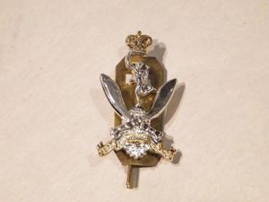 QEII Gurkha Signal Regiment Cap Badge.