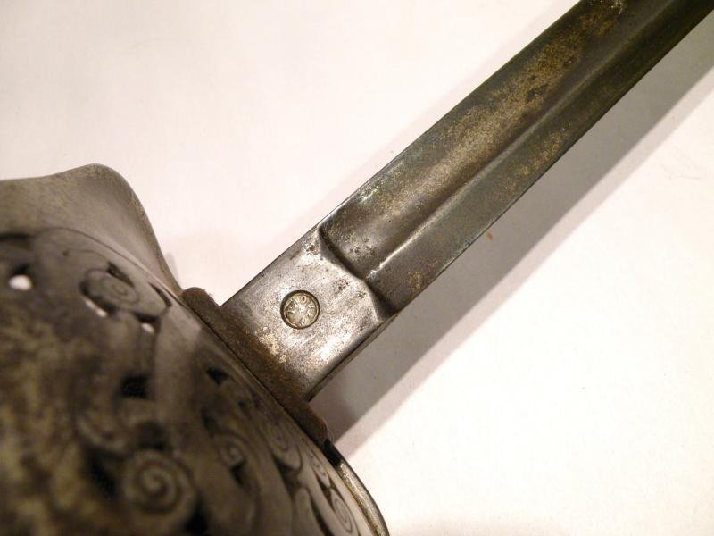 Edward VII Infantry NCO's Sword. — image 6