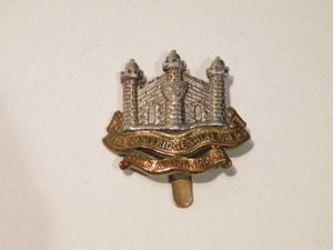 Scarce Cambridge Territorial Regimnt Cap Badge.