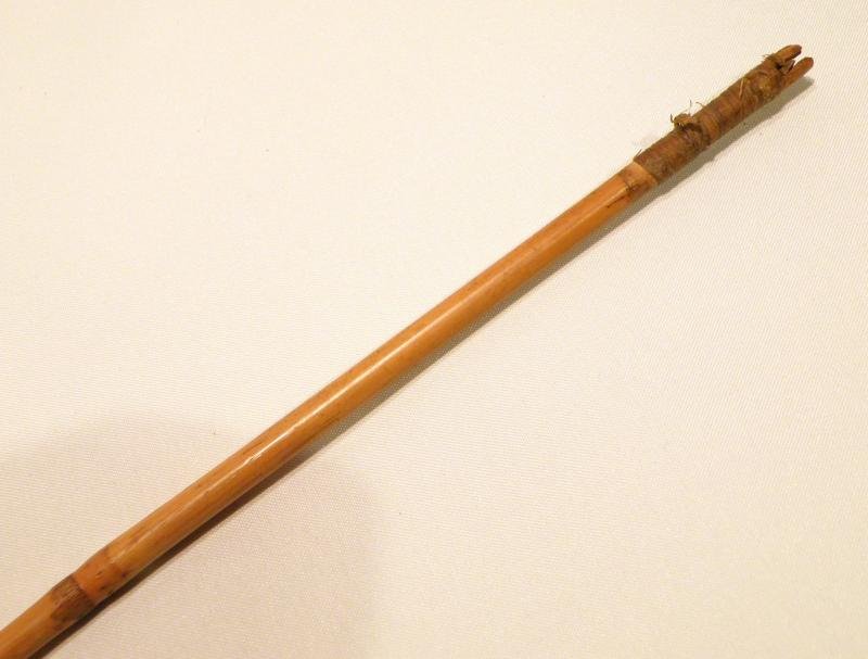 Antique 4 Barbed Bamboo Shafted Arrow. — image 4