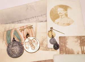 WW1 Austro Hungarian Medal Pair, Miniatures and Photos.