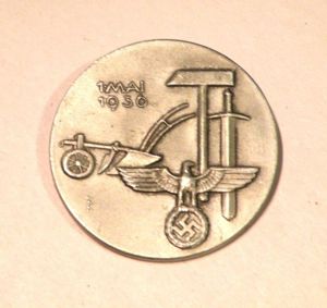 German 1st May 1936 Workers Day Badge – Maler Marked