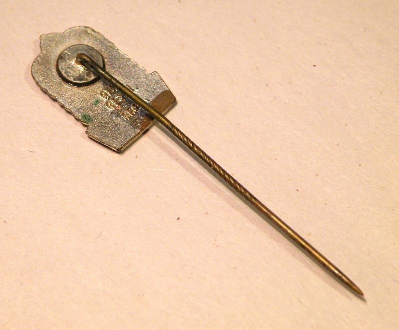 Vintage German Air Rifle Shooting Federation Pin Badge — image 3