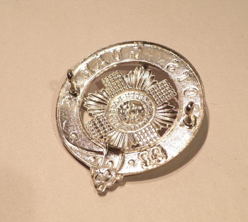 Vintage Scots Guards Pipers Glengarry Badge. — image 2