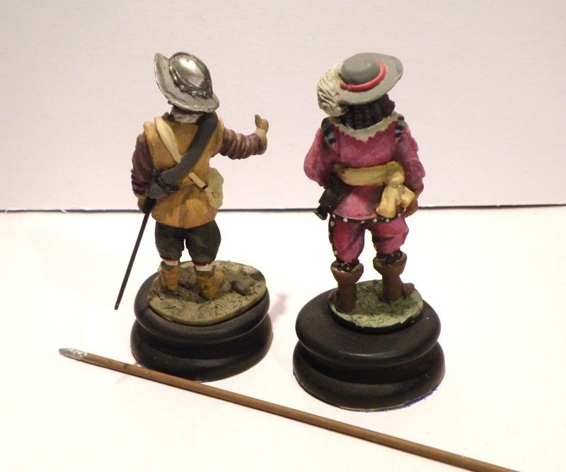 Two Vintage Hand Painted Figures – Cavalier and Roundhead — image 4