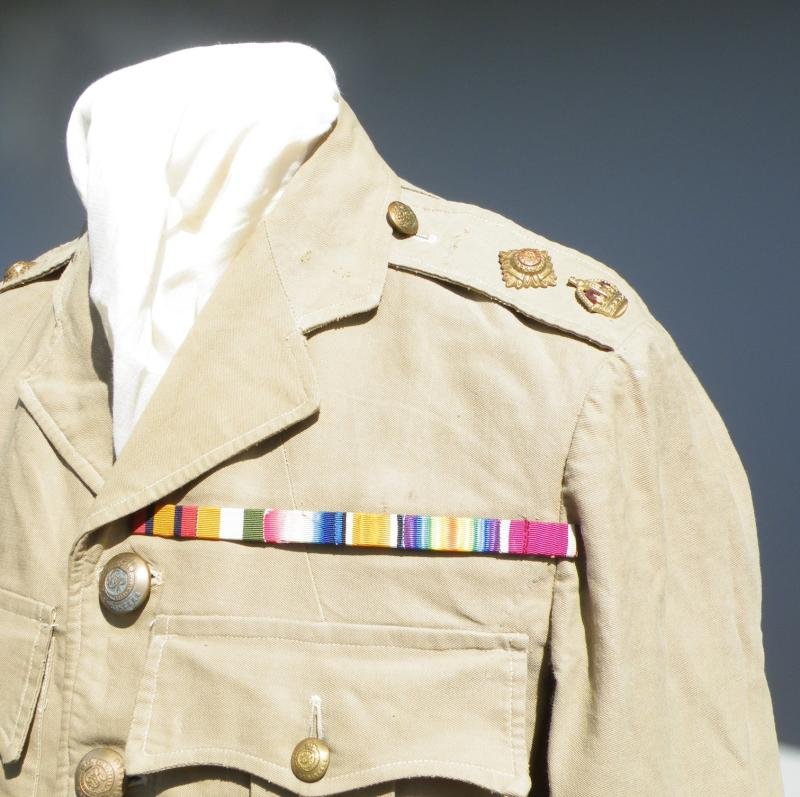 Post WW1 Offices Tropical Uniform. — image 3