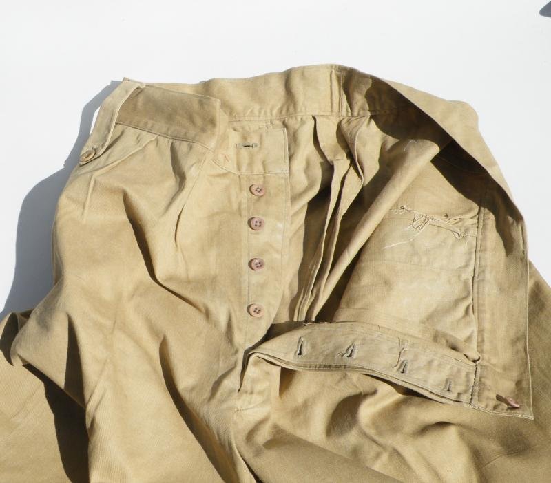 Post WW1 Offices Tropical Uniform. — image 7