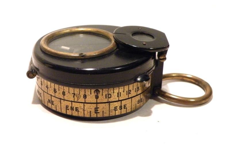 WW1 Officers Compass in Case. — image 3