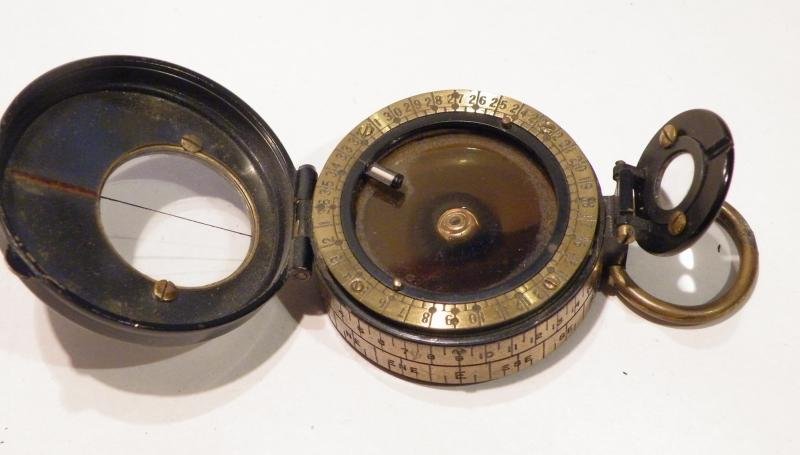 WW1 Officers Compass in Case. — image 4