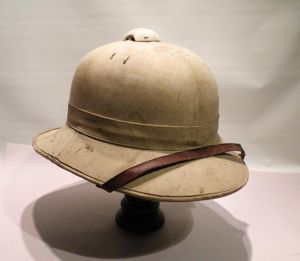 WW2 Era Wolseley Pith Helmet.