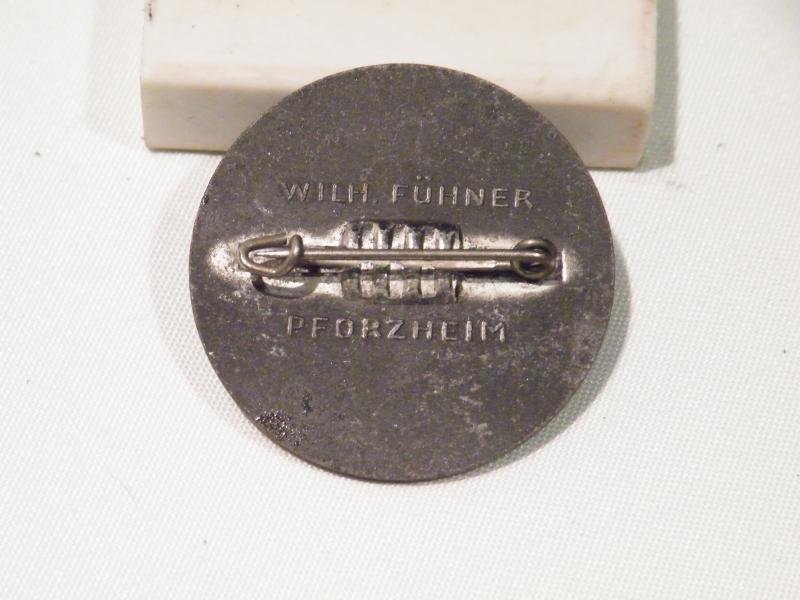 1939 German May Day Badge. — image 2