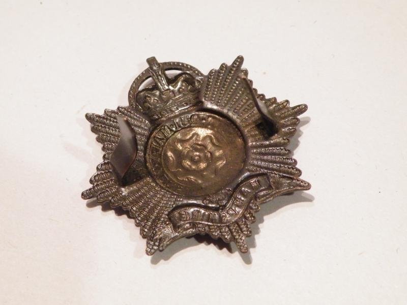 WW2 Hampshire Regiment officers Cap Badge. — image 2