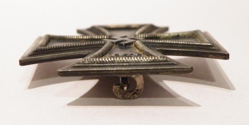 WW2 German Iron Cross 1st Class by Meyhauer of Berlin. — image 2
