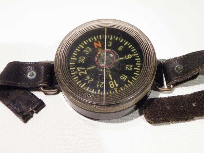 WW2 German Luftwaffe Issue Wrist Compass. — image 2