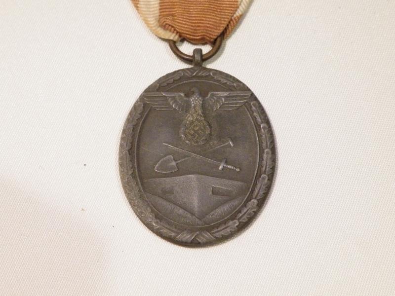 WW2 West Wall Medal. — image 2