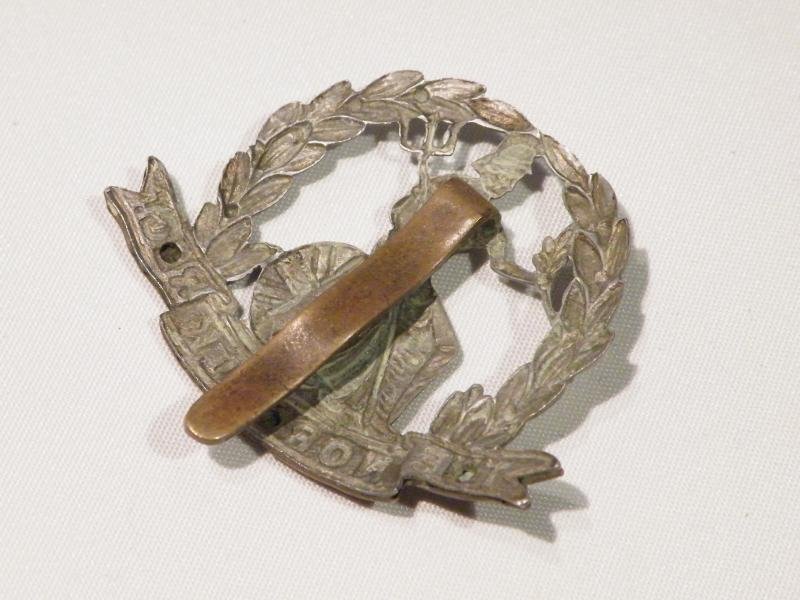 WW1 Era Norfolk Regiment Cap Badge. — image 2