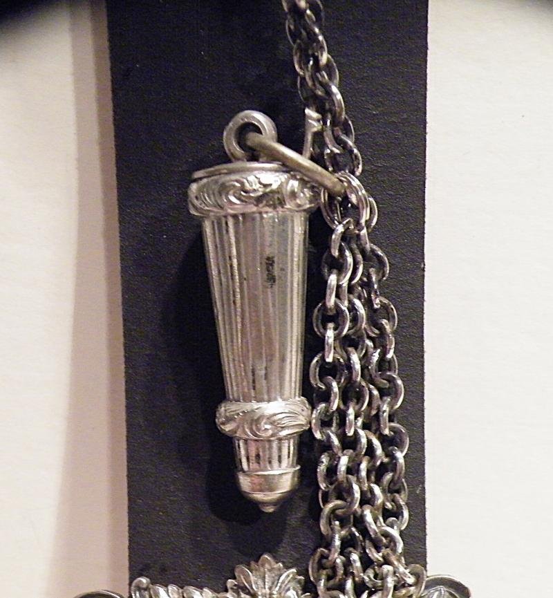 Victorian Infantry Officers Whistle, Chains Belt Mounts and Badge — image 6