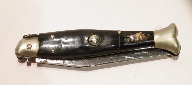 Vintage Fishtail Lock Knife. — image 3