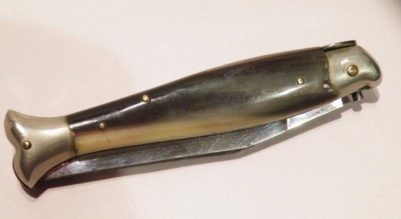 Vintage Fishtail Lock Knife. — image 4