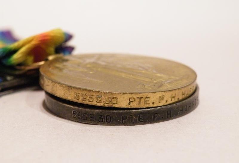 WW1 & WW2 Family Medals to Harris London Irish & RAF. — image 4