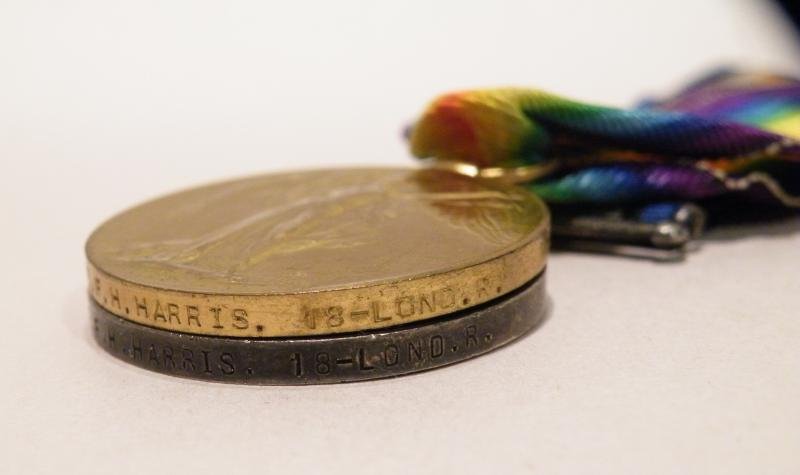 WW1 & WW2 Family Medals to Harris London Irish & RAF. — image 5