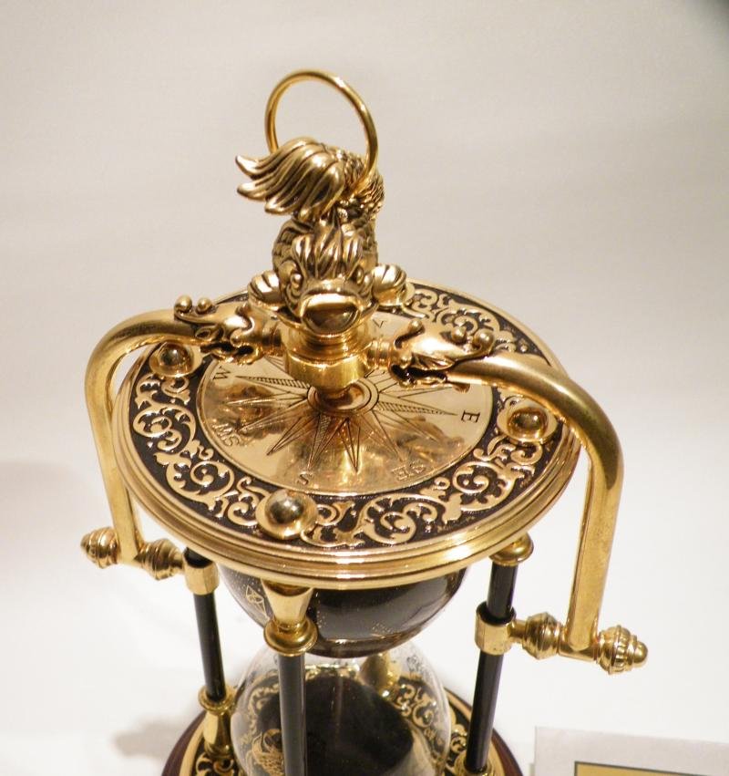 Vintage Franklin Mint – The Discovery Hourglass — image 2