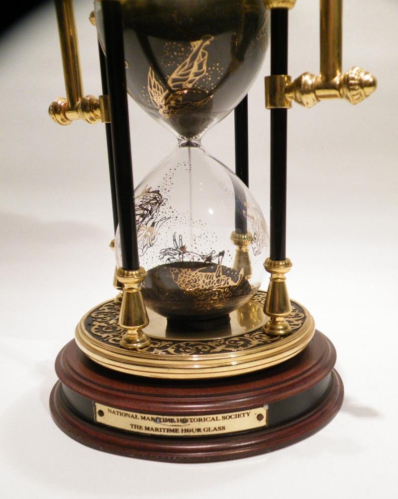 Vintage Franklin Mint – The Discovery Hourglass — image 3