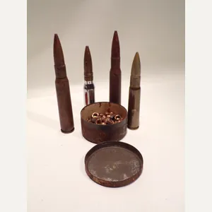 Tin of Vintage Musket Percussion Caps and 4 Cartridges